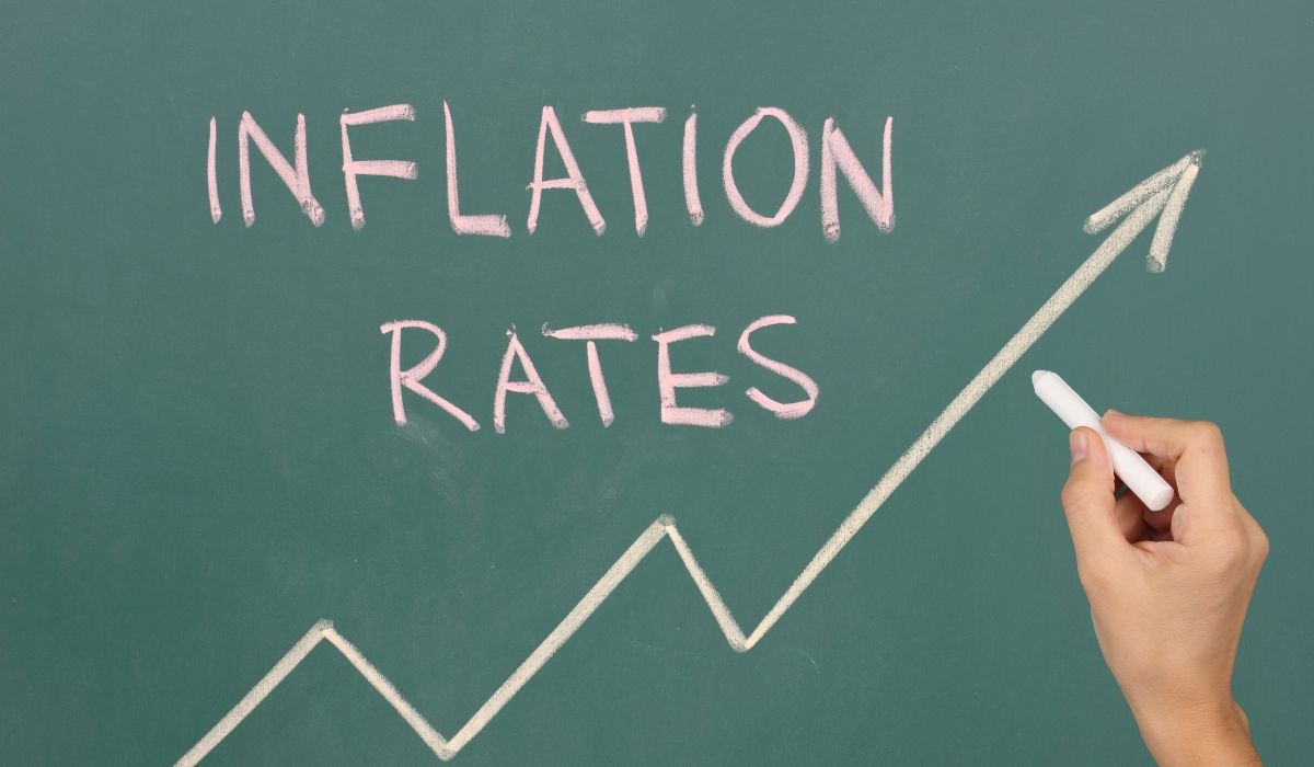 tips on how to manage inflation by rental business coach Carrie Mifsud, who also has an excellent online side hustle course that is inflation-proof